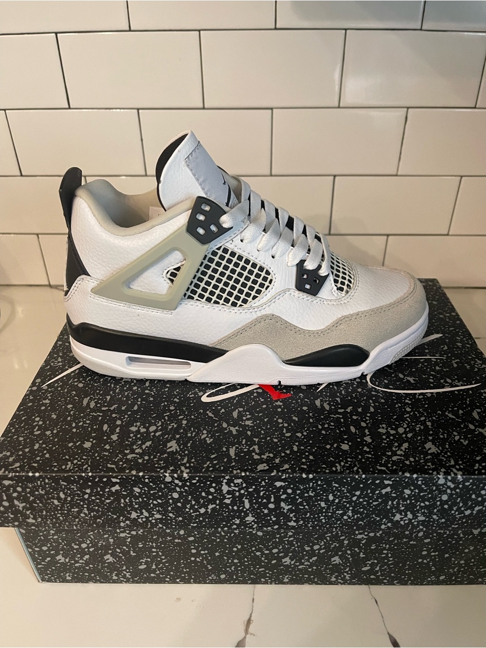 Mens Retro 4 Military Black Size 5.5.